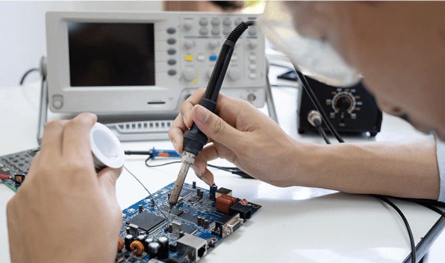 Who is the modern CTE student? A descriptive portrait of career and technical education students in Texas